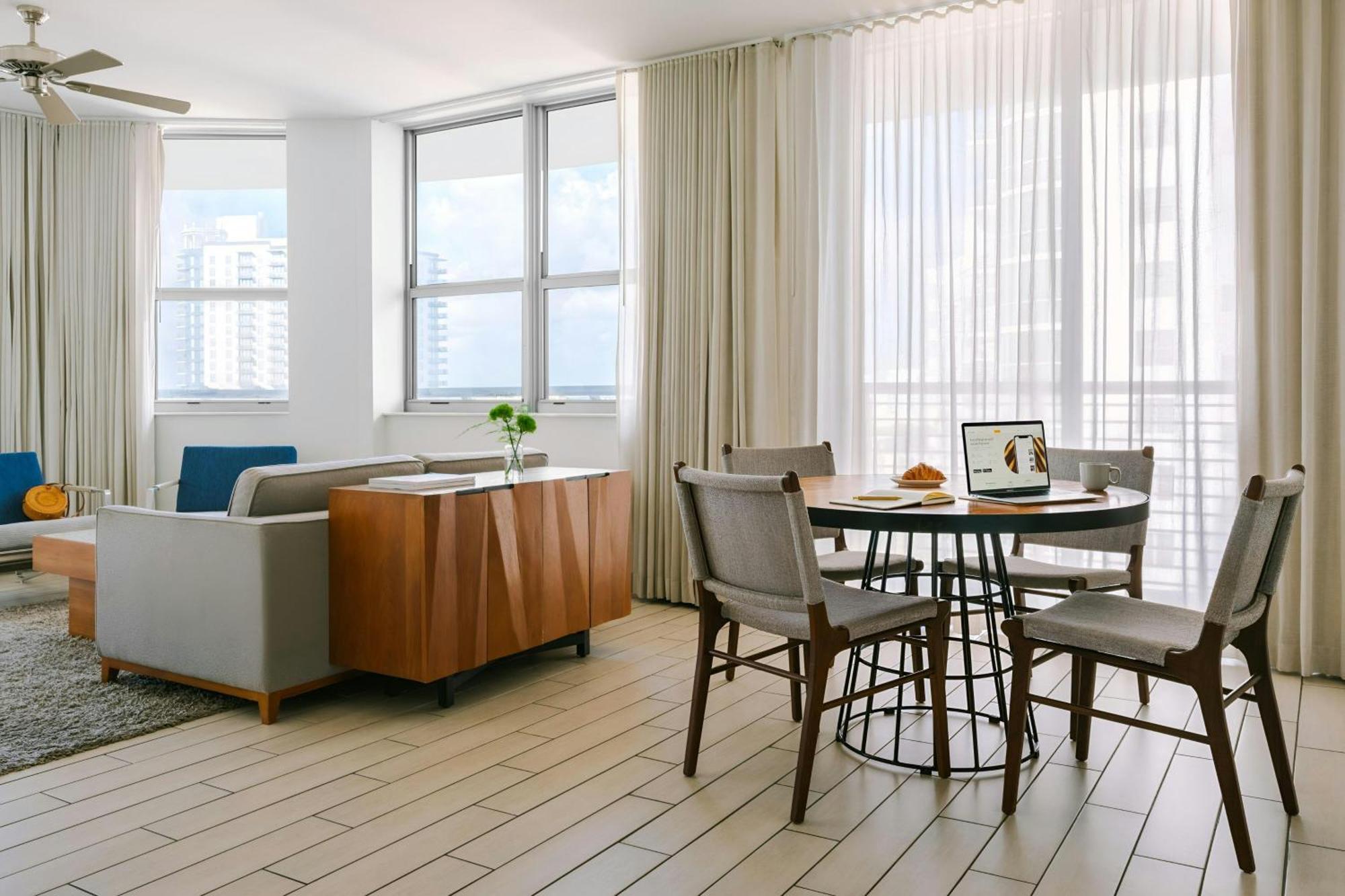 The Circ Hotel Hollywood, Sonder By Marriott Bonvoy Экстерьер фото